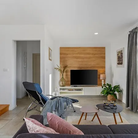New! Up With Panoramic Views Of Picturesque Landscape And Sea 빌라 Gornje Sitno