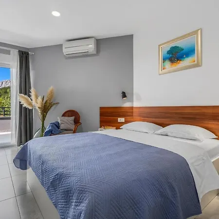 Up With Panoramic Views Of Picturesque Landscape And Sea Villa Gornje Sitno